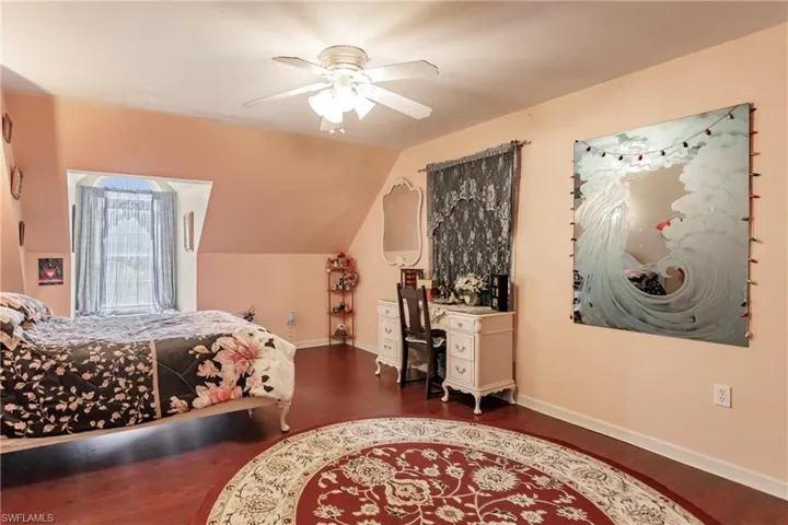 Guest Bedroom upstairs