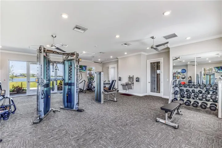 390 Spring Hill Lake Loop, Cape Coral Fl 33993