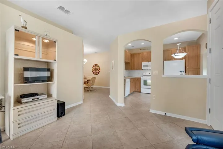 7805  Woodbrook  CIR, Naples, FL 34104