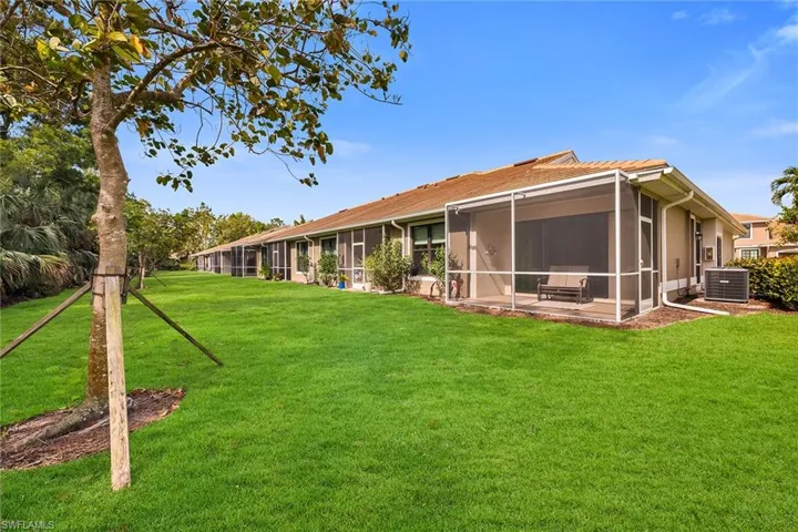 7805  Woodbrook  CIR, Naples, FL 34104