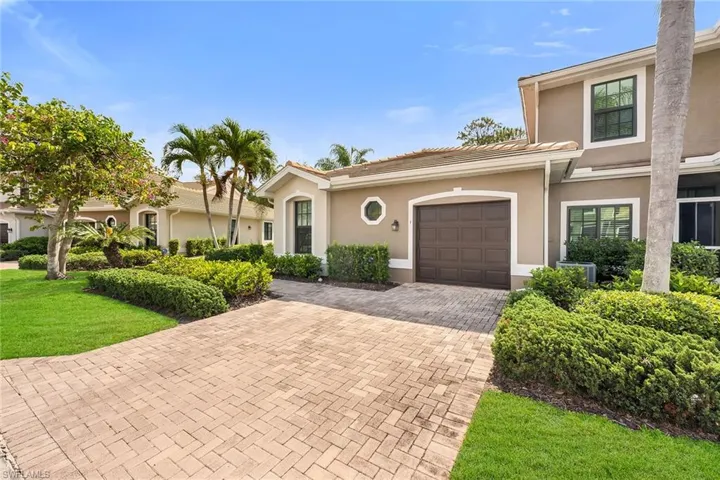 7805  Woodbrook  CIR, Naples, FL 34104
