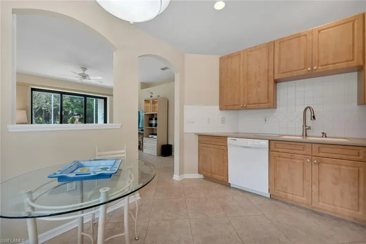 7805  Woodbrook  CIR, Naples, FL 34104