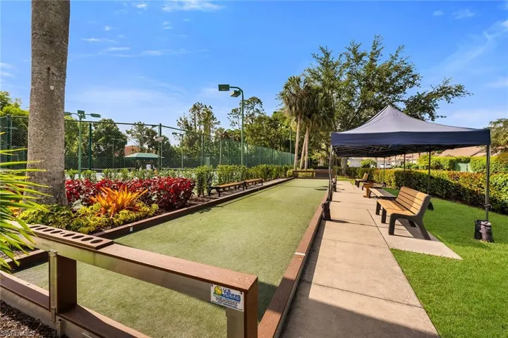 7805  Woodbrook  CIR, Naples, FL 34104