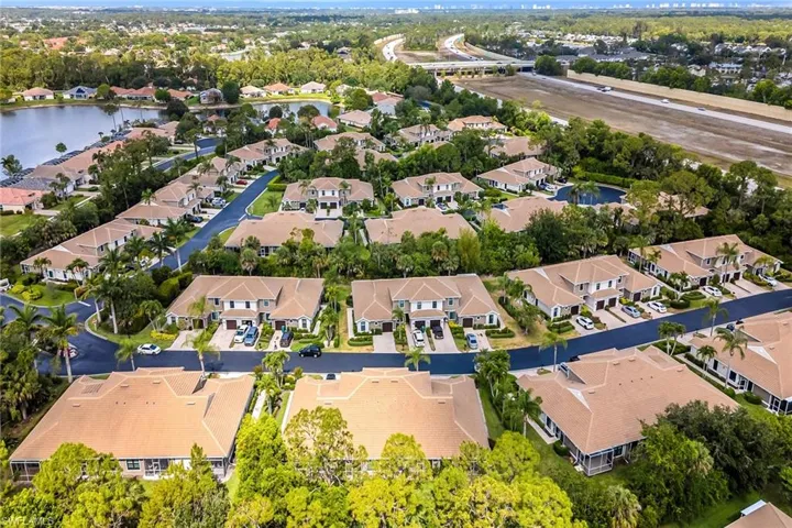 7805  Woodbrook  CIR, Naples, FL 34104