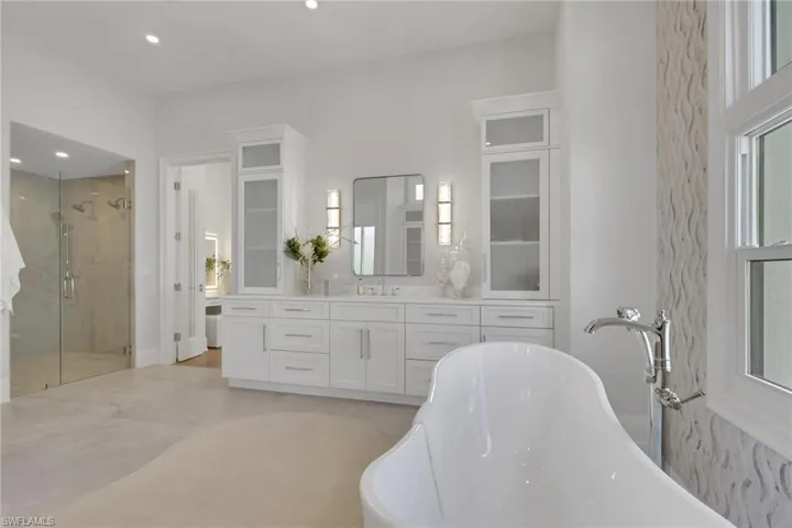 1331 Little Blue Heron Ct, Naples, Florida 34108