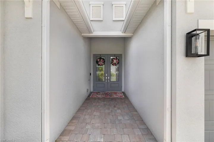 13696 Blue Bay Cir, Fort Myers, Florida 33913