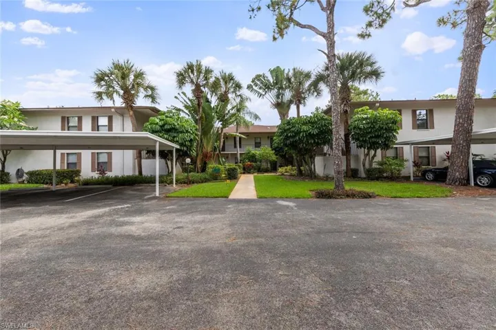 1833  Courtyard  WAY, Naples, FL 34112