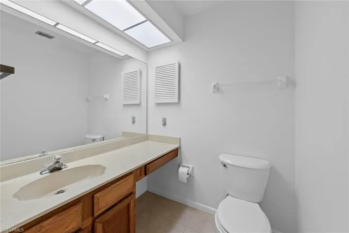 1833  Courtyard  WAY, Naples, FL 34112