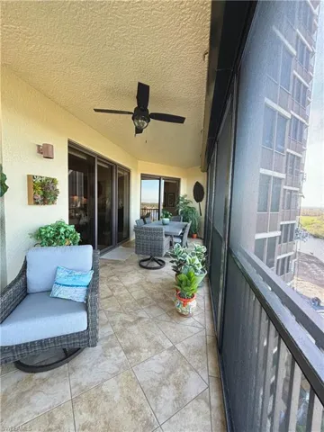 Balcony with ceiling fan