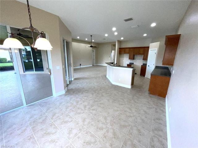KITCHEN DINING AREA
