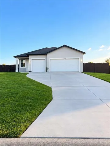 9026 W Mac Ct, Labelle, Florida 33935