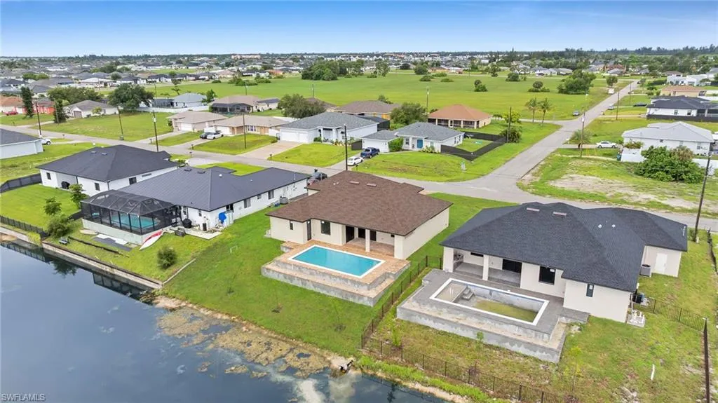 1713 2nd ST, Cape Coral, FL 33993,2025000137