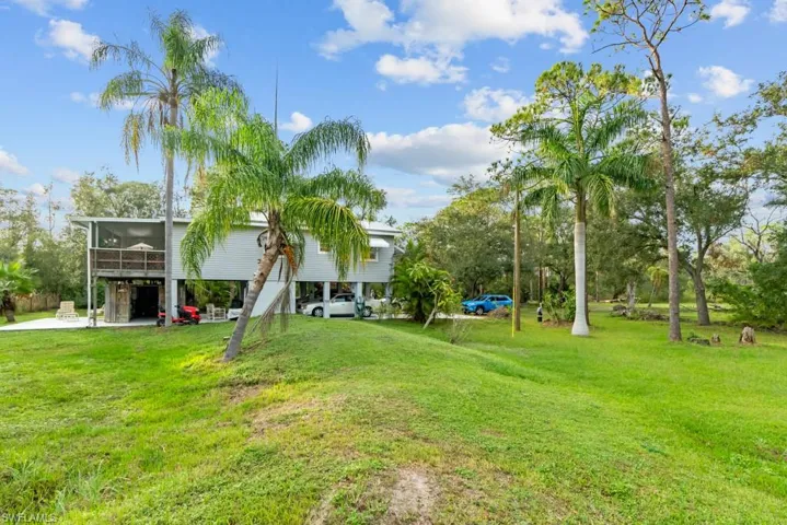 Guest Cottage+39 acres & Warehouse