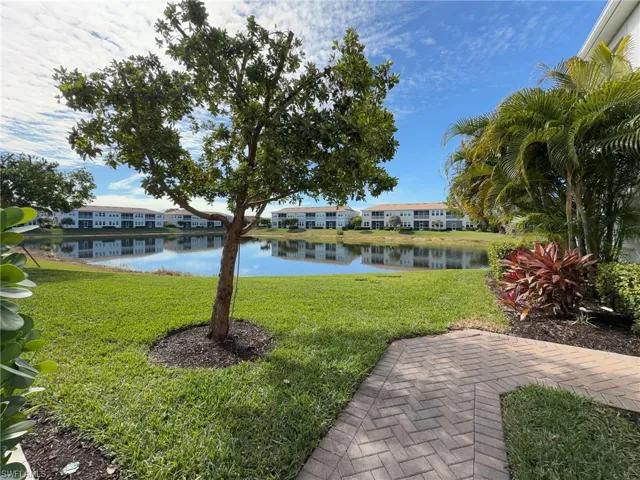 4721  Arboretum  CIR, Naples, FL 34112
