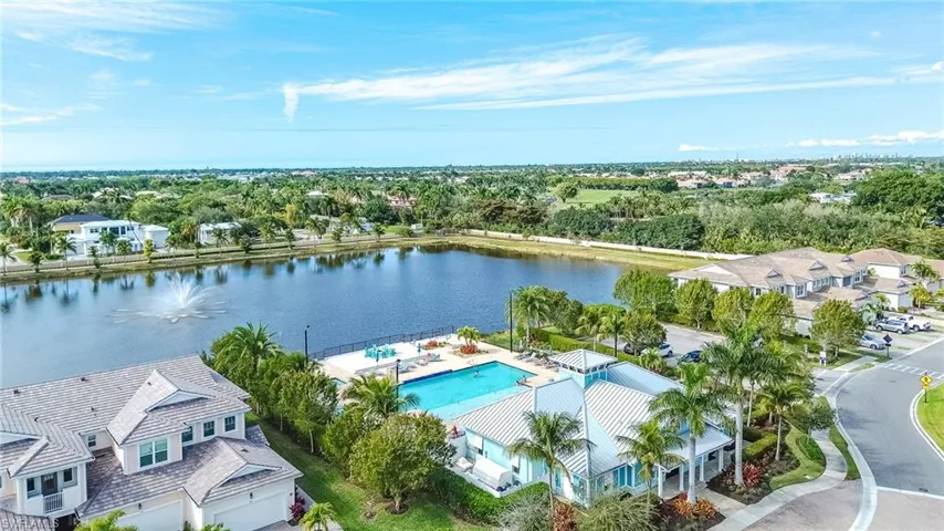4721  Arboretum  CIR, Naples, FL 34112
