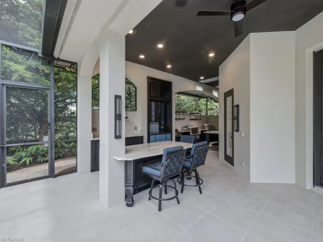 Outdoor Kitchen