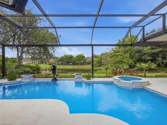 Screened pool & Spa