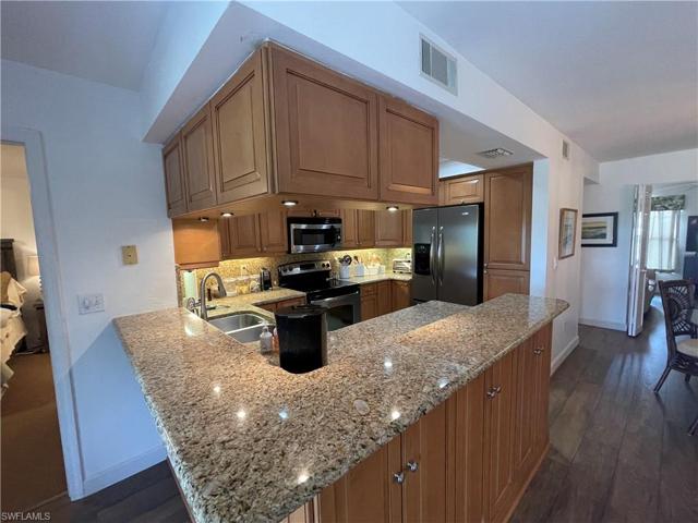 5765 Trailwinds DR # 114, FORT MYERS FL 33907