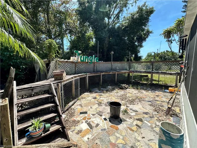 7711 & 7705  McDaniel  DR, North Fort Myers, FL 33917