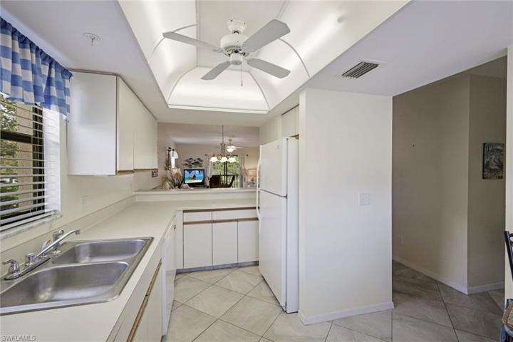 10151 Maddox LN # 201, BONITA SPRINGS FL 34135
