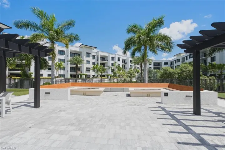 1111 Central Ave 205, Naples, Florida 34102