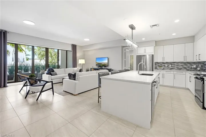 1111 Central Ave 205, Naples, Florida 34102