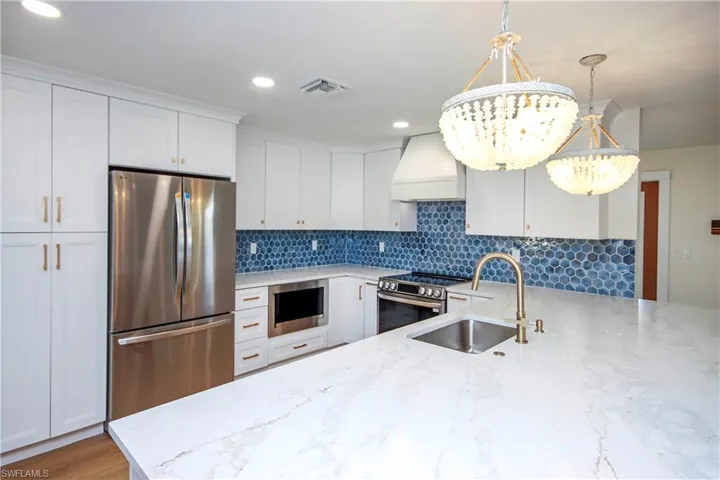 918 Kings Crown Dr, Sanibel, Florida 33957