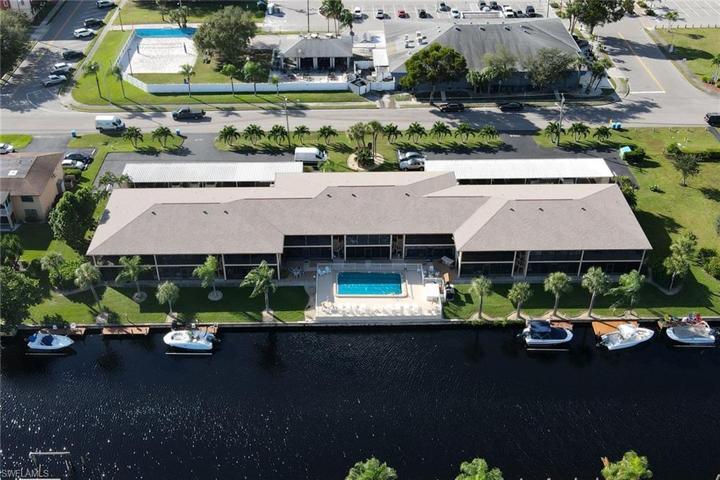 1017 SE 46th  LN, Cape Coral, FL 33904