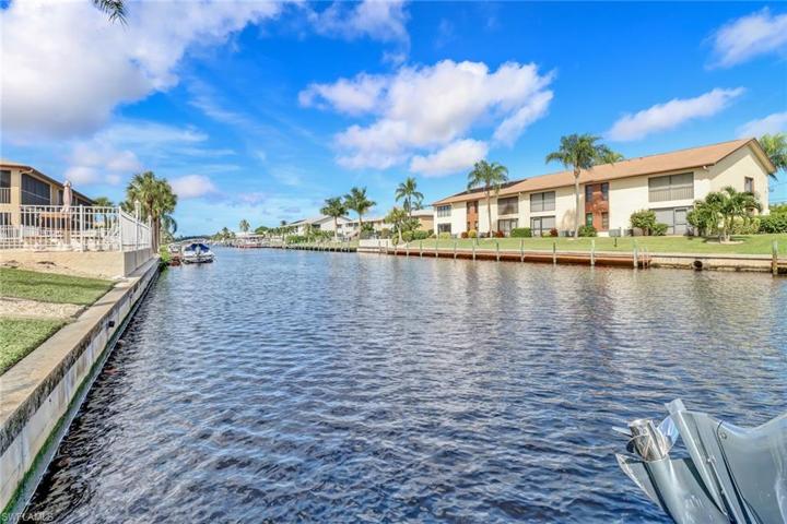 1017 SE 46th  LN, Cape Coral, FL 33904