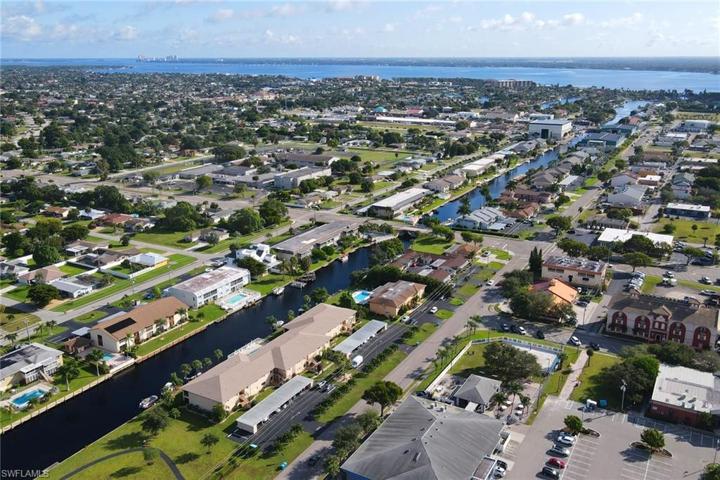1017 SE 46th  LN, Cape Coral, FL 33904