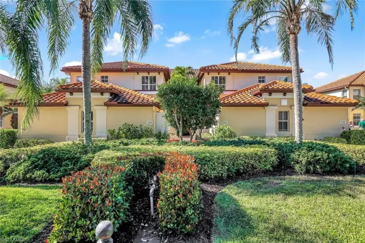 20671 Wildcat Run Dr 102, Estero, Florida 33928