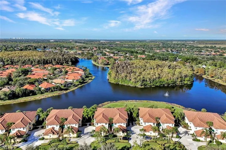 20671 Wildcat Run Dr 102, Estero, Florida 33928