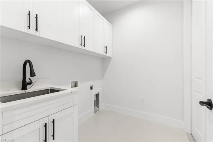 3439  14th SE AVE, Naples, FL 34117