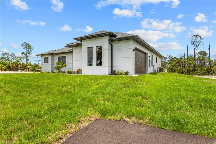 3439  14th SE AVE, Naples, FL 34117