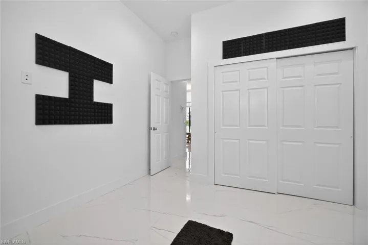 810 Floyd Ave S, Lehigh Acres, Florida 33976