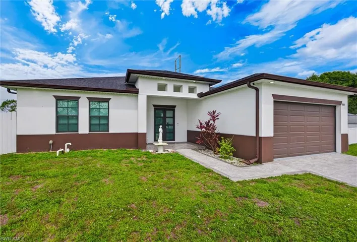 810 Floyd Ave S, Lehigh Acres, Florida 33976