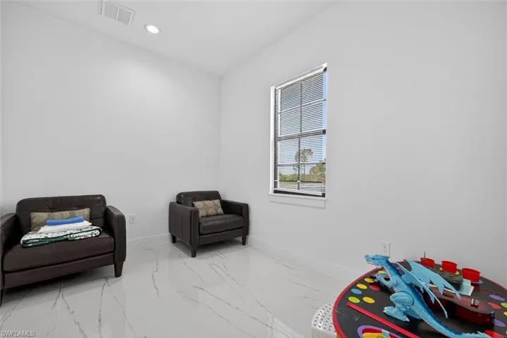 810 Floyd Ave S, Lehigh Acres, Florida 33976