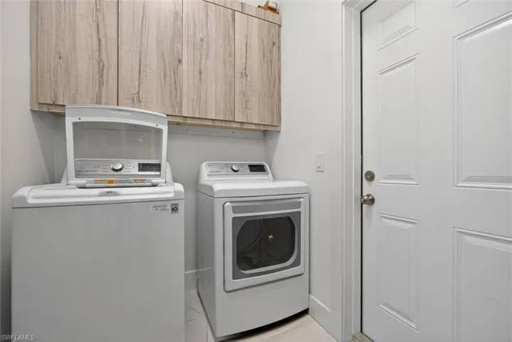 810 Floyd Ave S, Lehigh Acres, Florida 33976