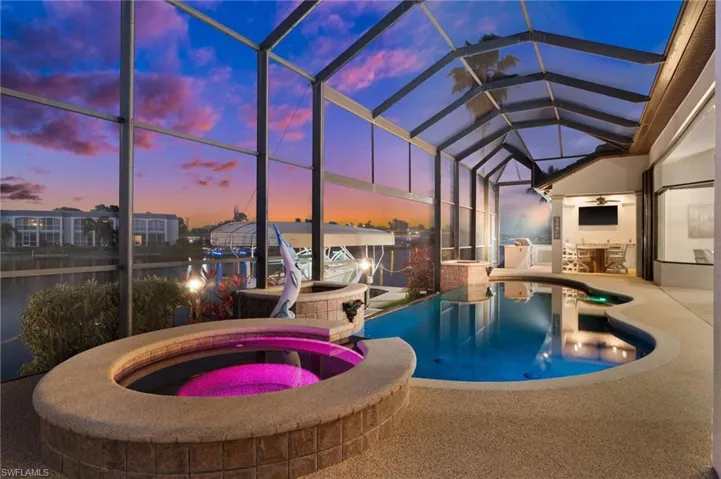 Evening dip in the spa?