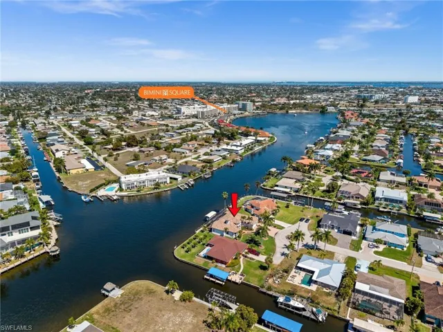 A couple minutes by boat to Bimini Square and Downtown