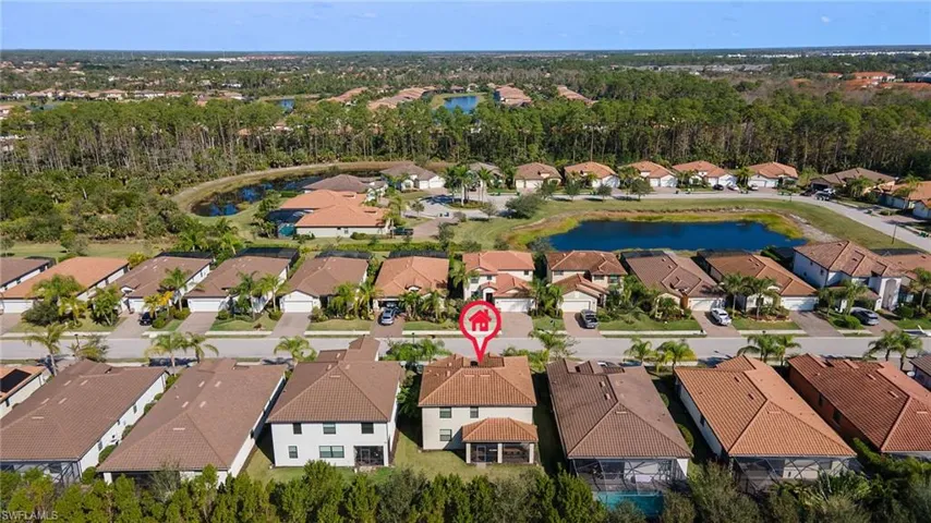 4260  Raffia Palm  CIR, Naples, FL 34119
