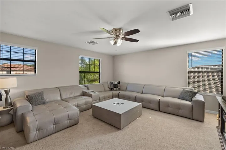 4260  Raffia Palm  CIR, Naples, FL 34119