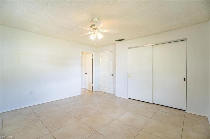 Owner's bedroom with bathroom at the top left corner.