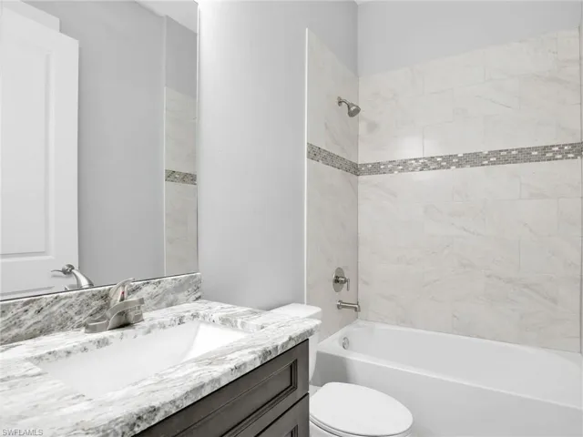156 NW 18th  PL, Cape Coral, FL 33993