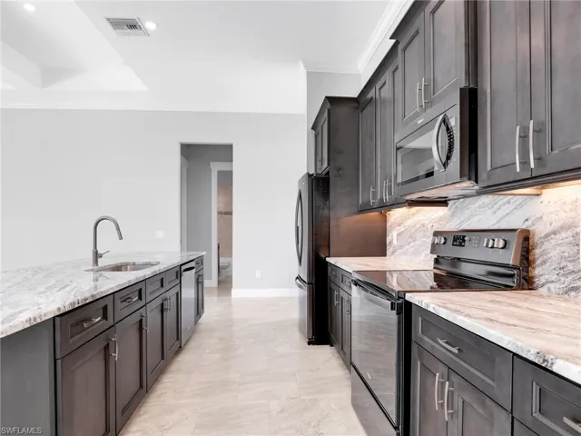 156 NW 18th  PL, Cape Coral, FL 33993