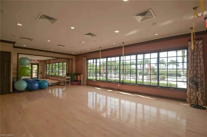 8013  Calle Canovas  CT, Naples, FL 34114
