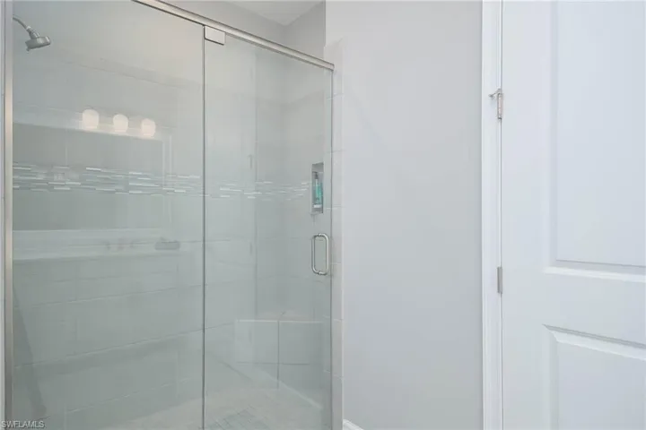 8013  Calle Canovas  CT, Naples, FL 34114