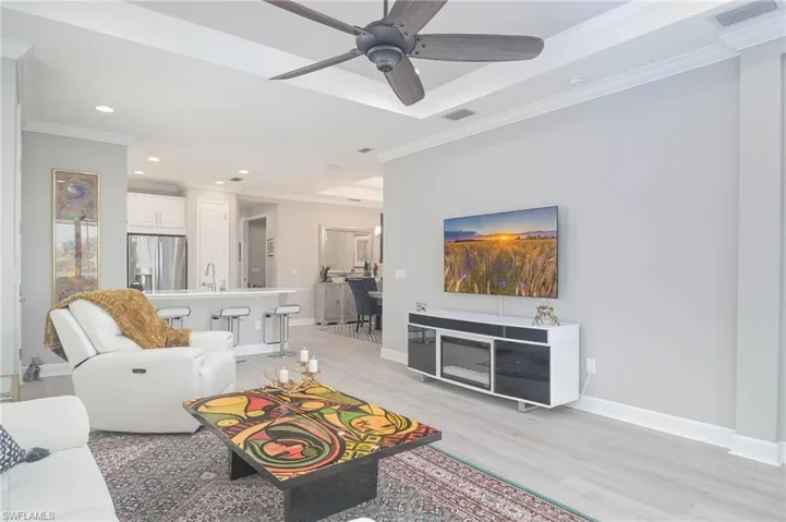 8013  Calle Canovas  CT, Naples, FL 34114