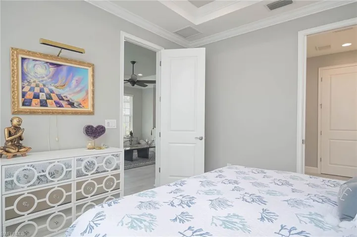 8013  Calle Canovas  CT, Naples, FL 34114