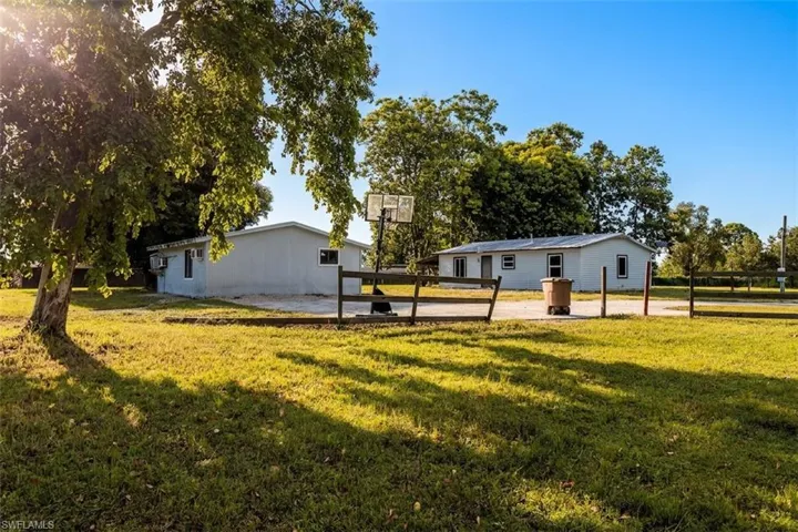 1659 Crescent Ave, Labelle, Florida 33935